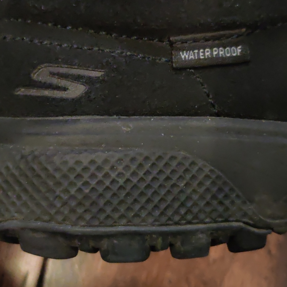 Shoes - Picture 3 of 3